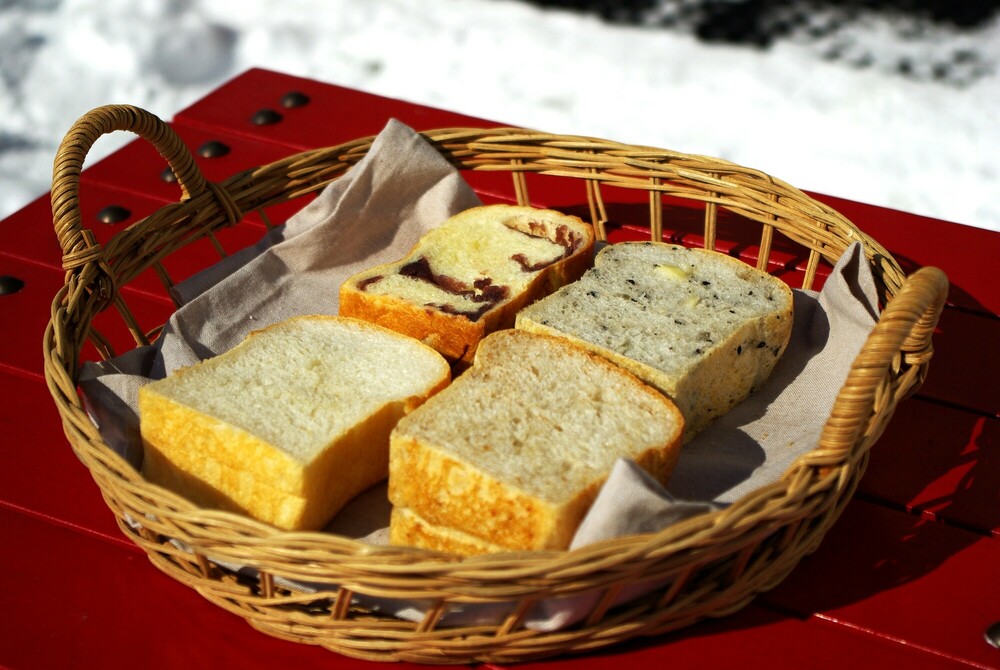 【6/1～9/30金土日宿泊日1週間前までご予約】朝食パン付きプラン