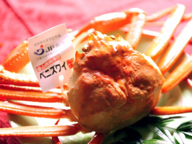 【和と洋のマリアージュいけがみ流会席ー紅極ー】頬おちる濃厚さ。富山湾の女王・紅ズワイガニ姿茹で一杯《ベストレート》