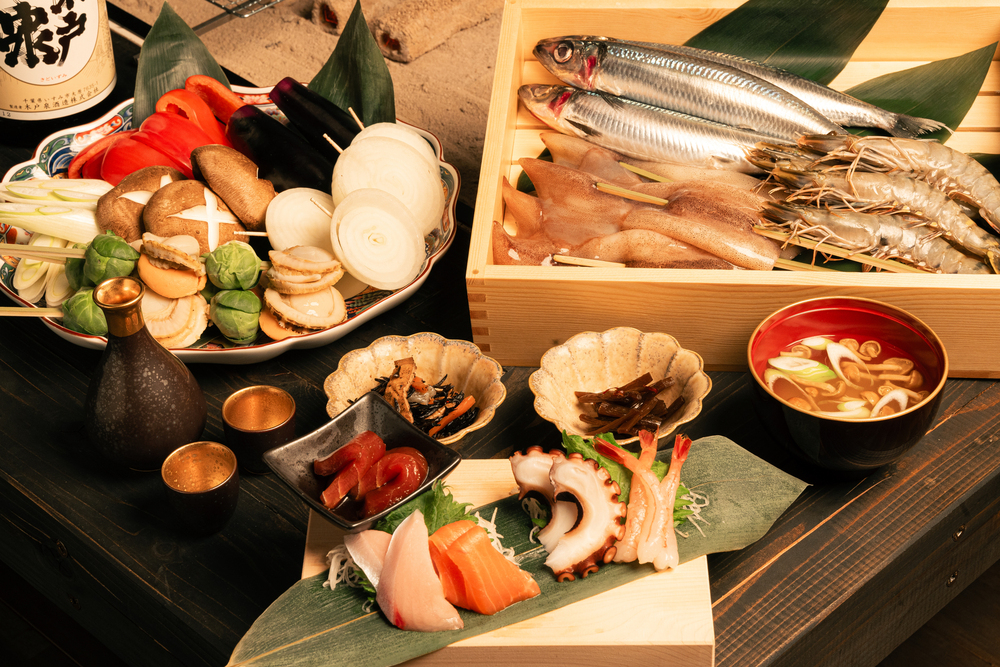 【地を食す】いすみ市の海鮮と採れたて野菜を囲炉裏で楽しむ炉端焼き夕朝食プラン