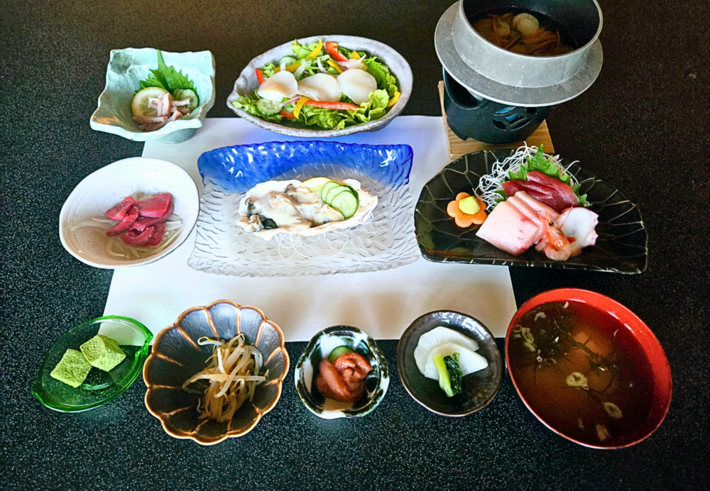 【海鮮プラン】当館一番人気！「三陸沖」の味覚、気仙沼の郷土色あふれる海鮮会席（夕食・朝食付）