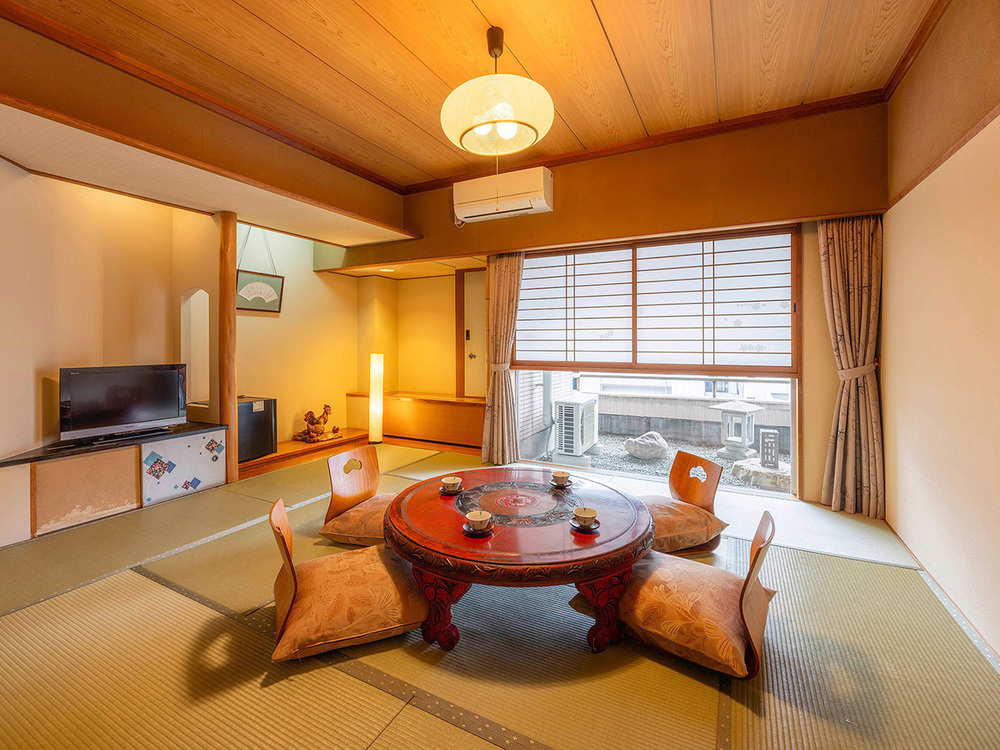 【スーペリア和室10畳】バス・トイレ独立／禁煙