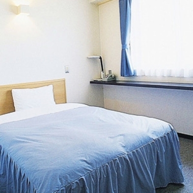 【本館】＜喫煙＞セミダブルベッド（120cm）