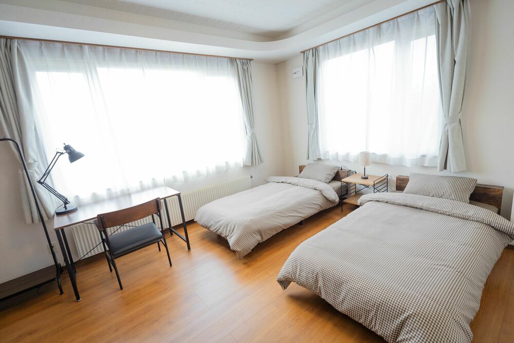 【Swing】洋室ツイン11畳