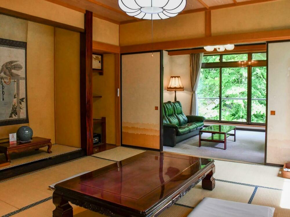 【絶景リビング付和室】浮雲～10畳+洋リビング（2～4名/エアコン・バス・トイレ付）