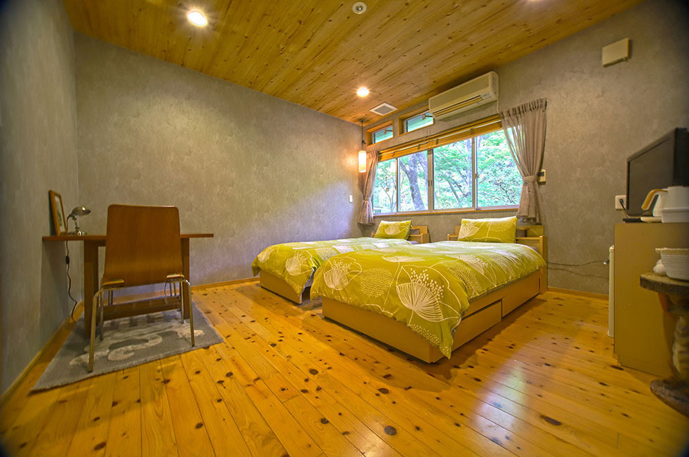 源流のツインルーム「洋の間」