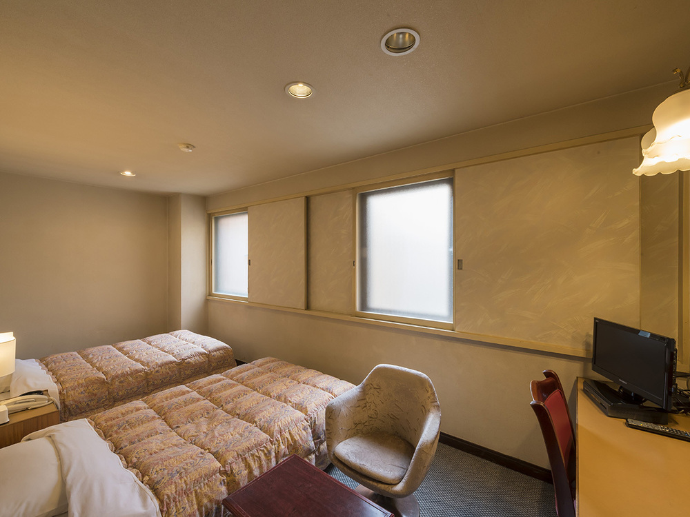 [禁煙] 稍小的小型雙床房