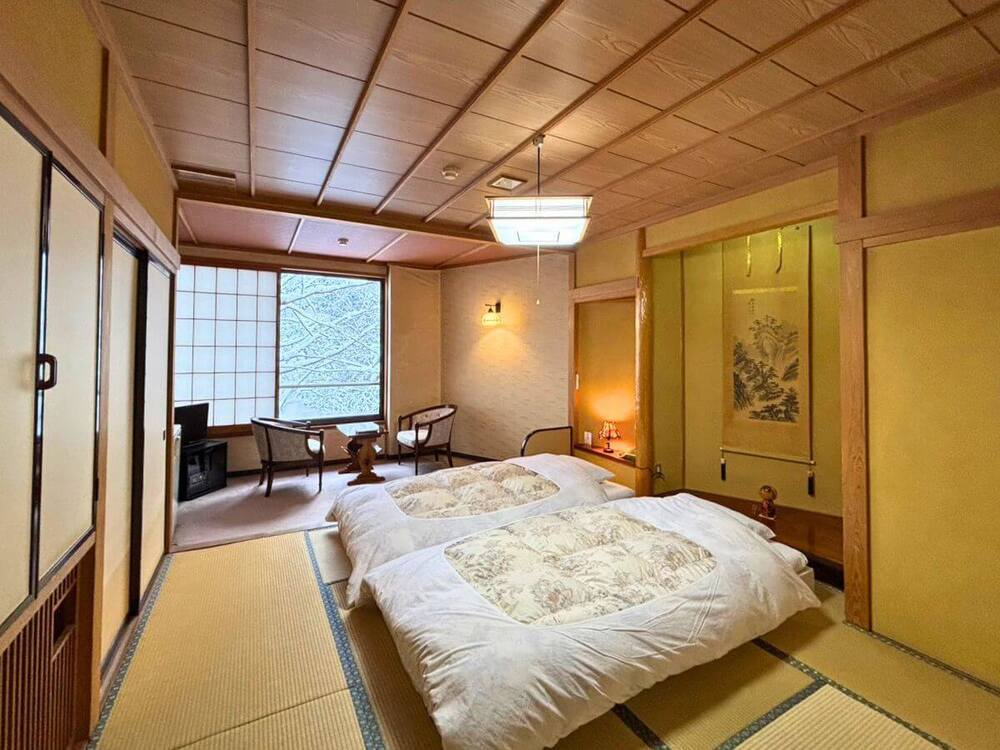 【ローベッド特別和室】四季の間・あき（1～3名/エアコン・バストイレ）