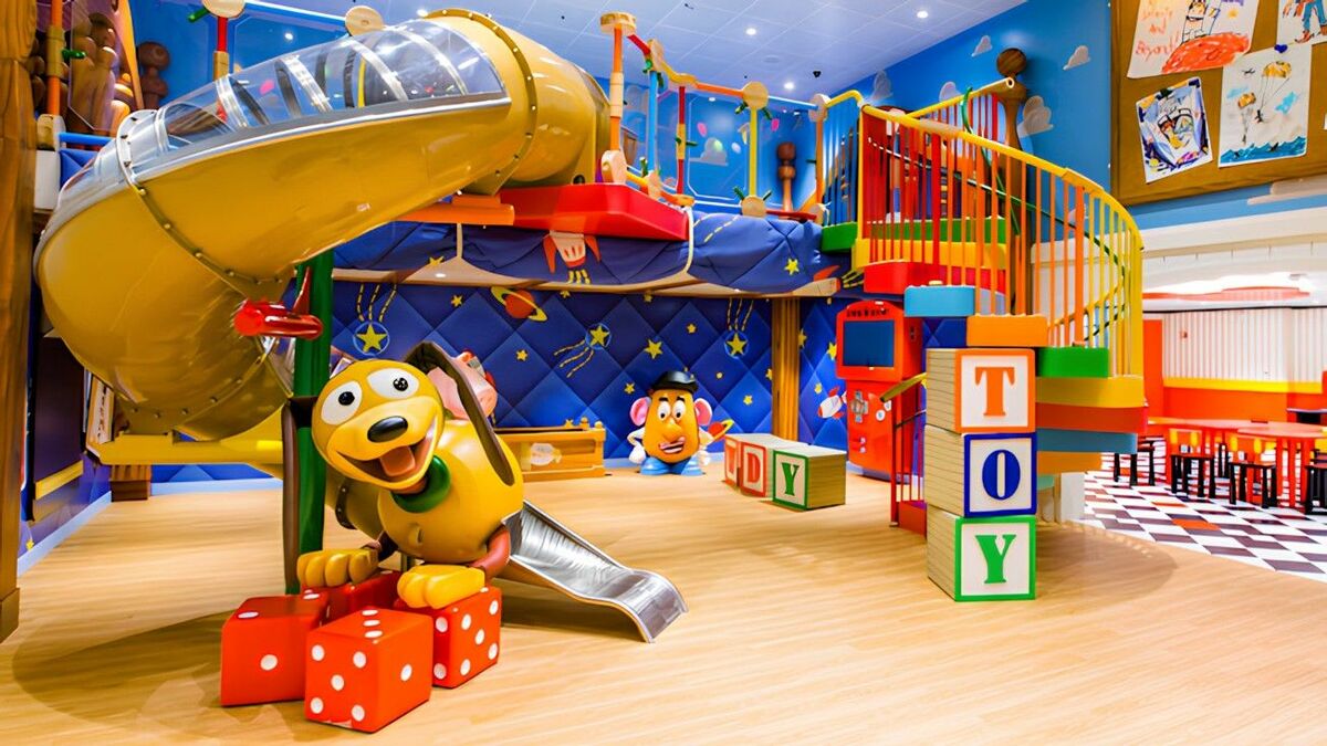 ディズニー・ファンタジーの大西洋5泊6日クルーズ ポート・カナベラル